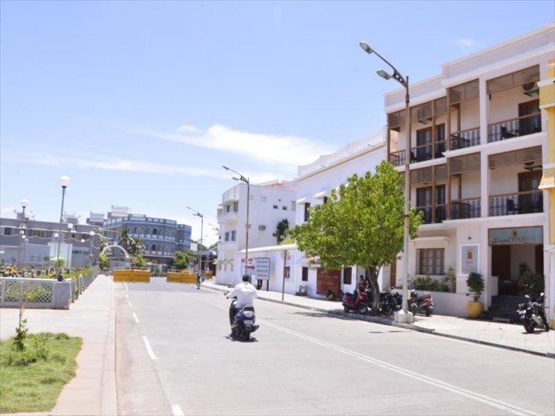 Cours Chabrol Hotel Pondicherry Exterior photo
